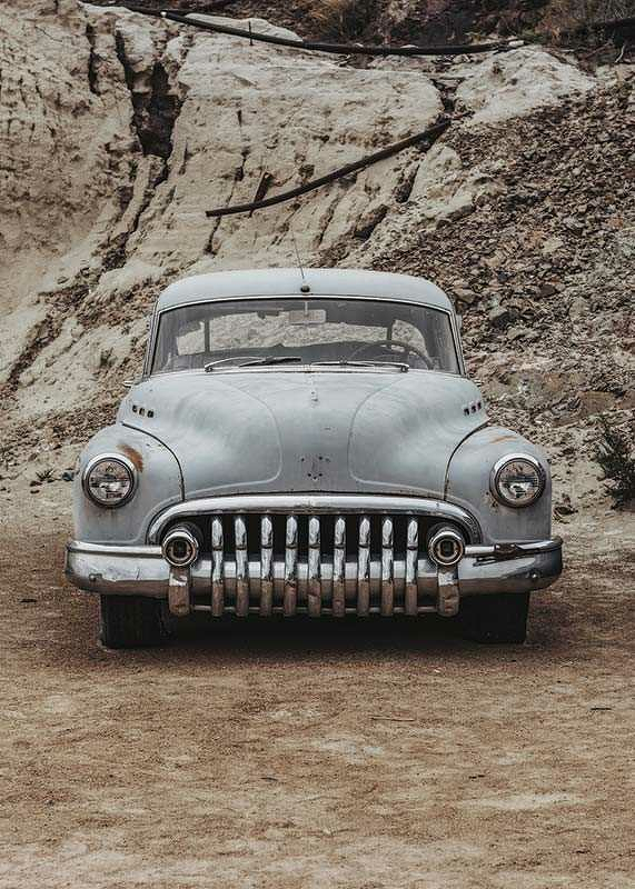 Vintage Rusty Car-3