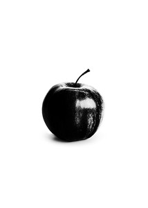 Black Apple-1