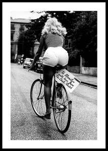 Marilyn Monroe Riding Bicycle-0