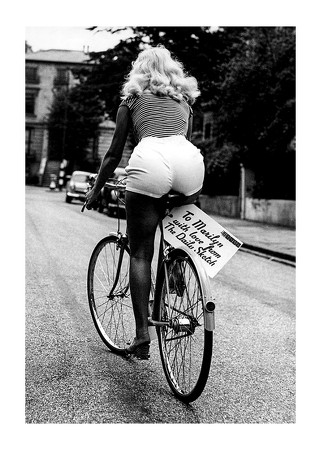 Poster Marilyn Monroe Riding Bicycle