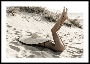Woman Beach Style-0