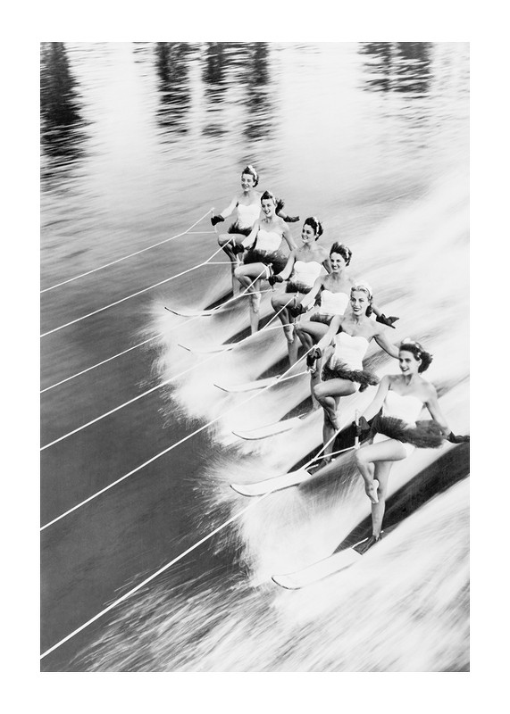 Women Water Skiing-1