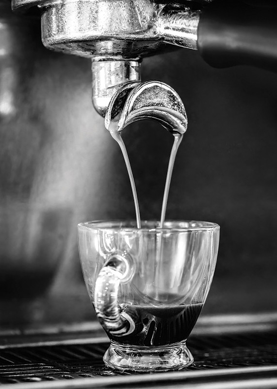 Espresso Coffee Pouring-3