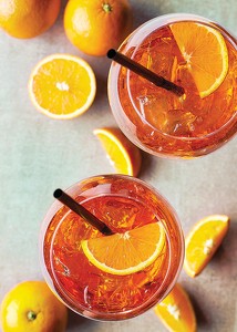 Aperol Spritz Cocktail And Oranges-3